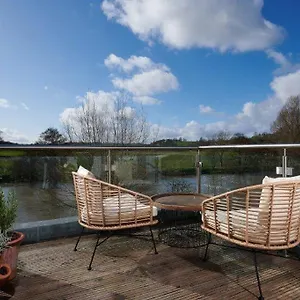 The Boathouse Mini-hôtel
